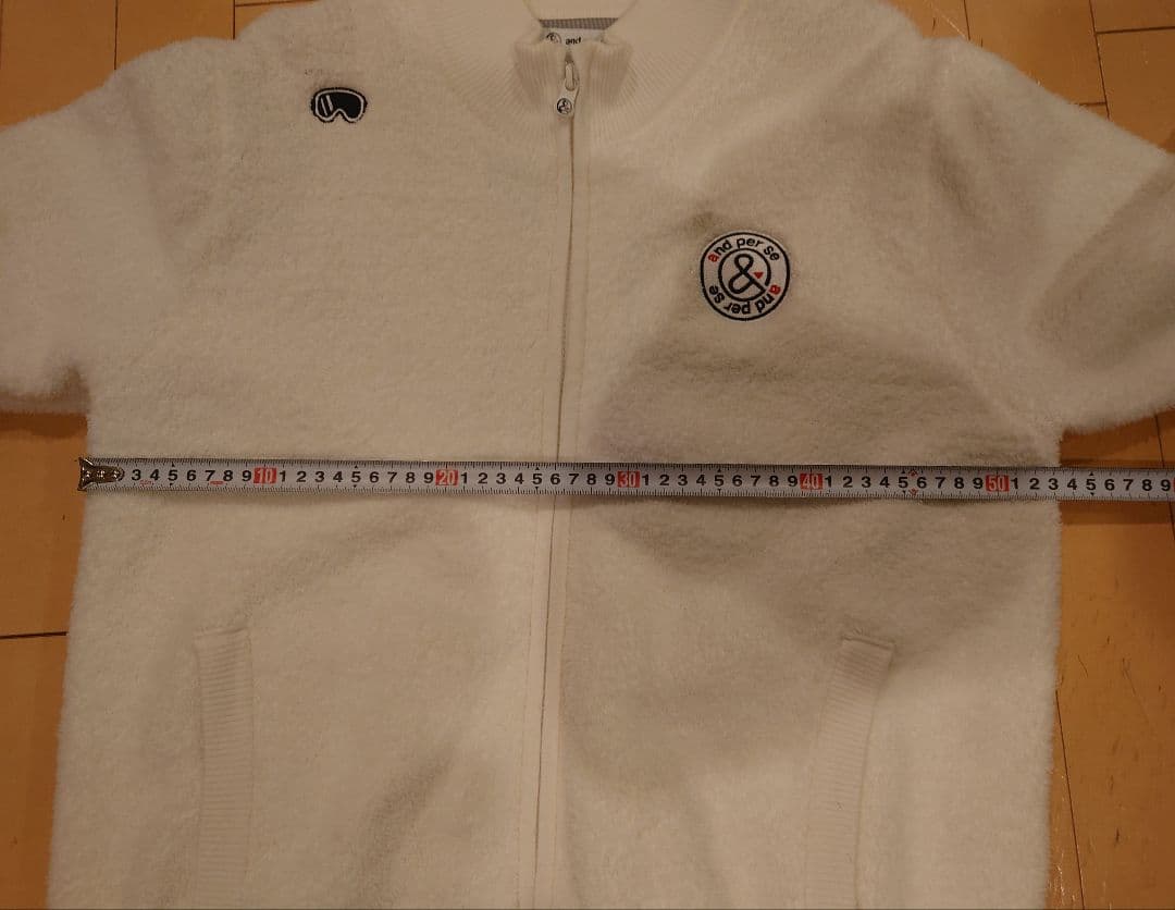 アンパスィ 防寒ジャケット　Lサイズ ホワイトファジー素材