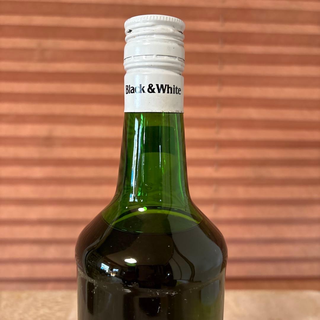 古酒　BLACK & WHITE スコッチウイスキー　750㎖