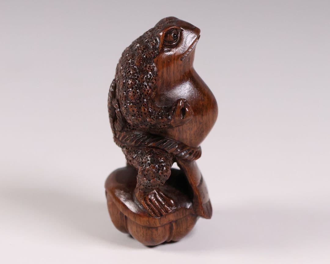 木製 提物 根付 友一銘 蛙力士 横綱 相撲 彫刻 木彫【MA888】