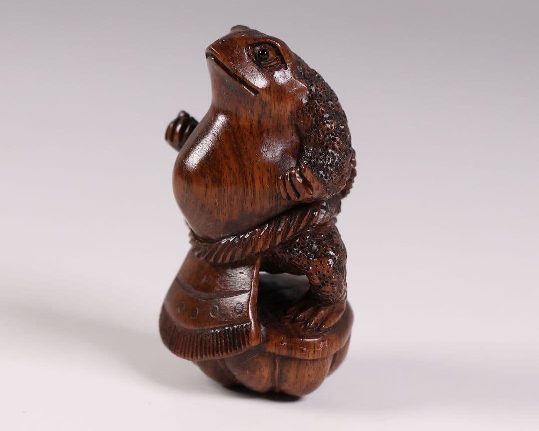 木製 提物 根付 友一銘 蛙力士 横綱 相撲 彫刻 木彫【MA888】