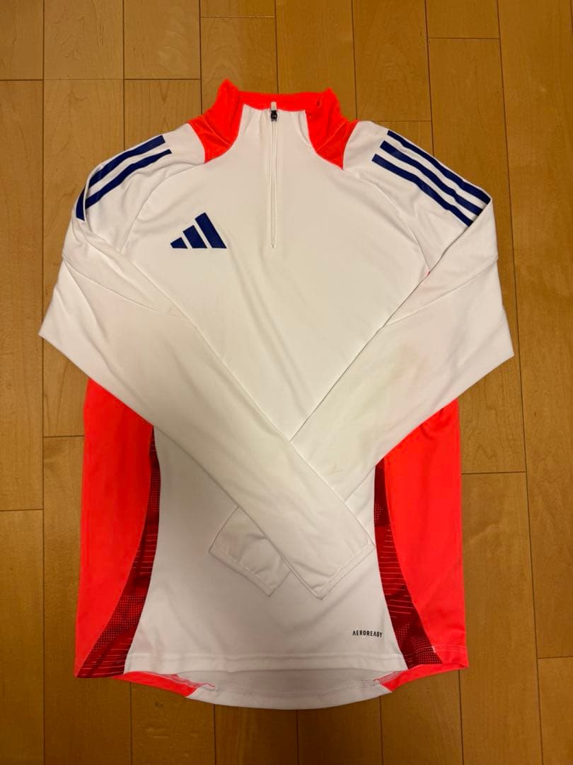 アディダス　サッカー　ウェア　セット