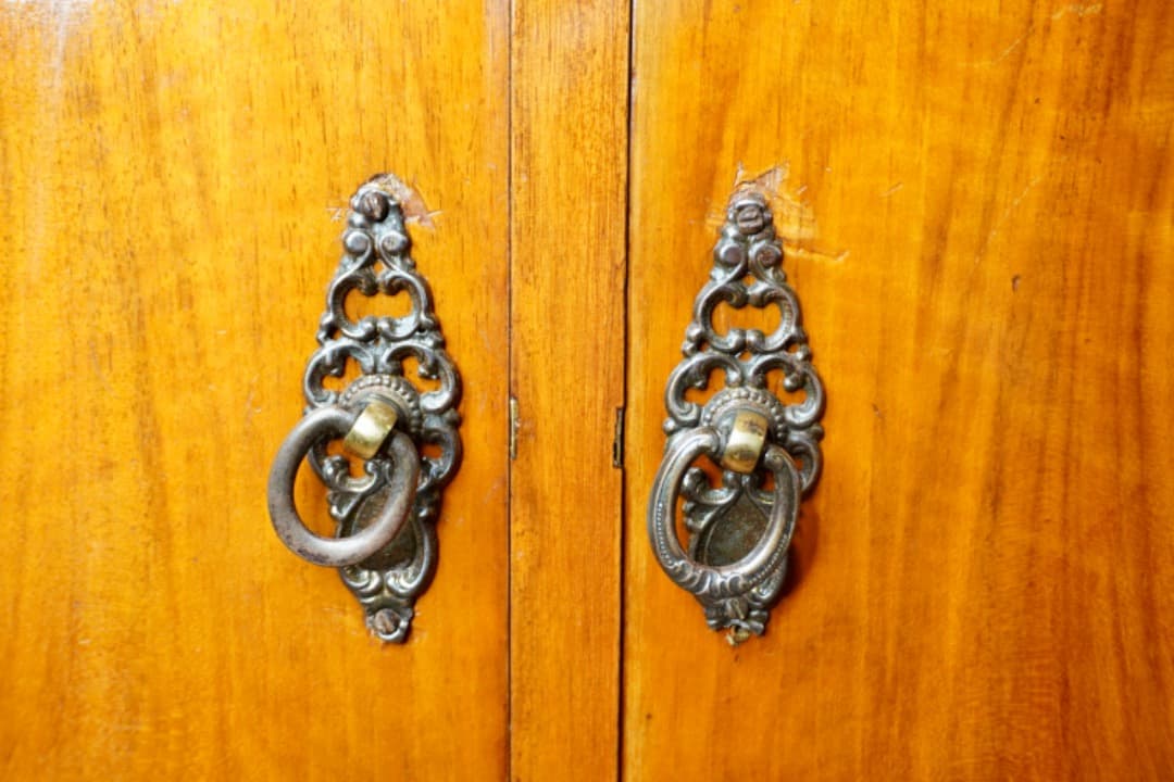 イギリス アンティーク マホガニーキャビネット ロイズアンティークス