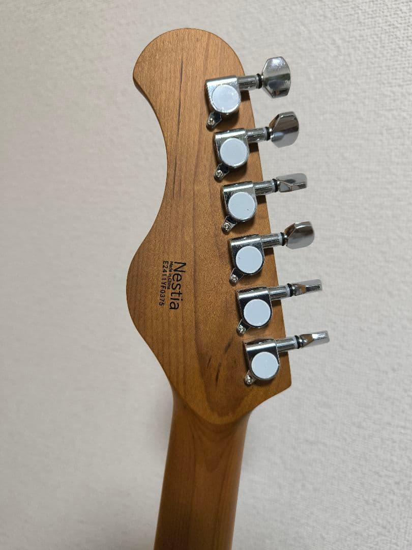 [美品]Eris. Nestia エレキギター　抹茶