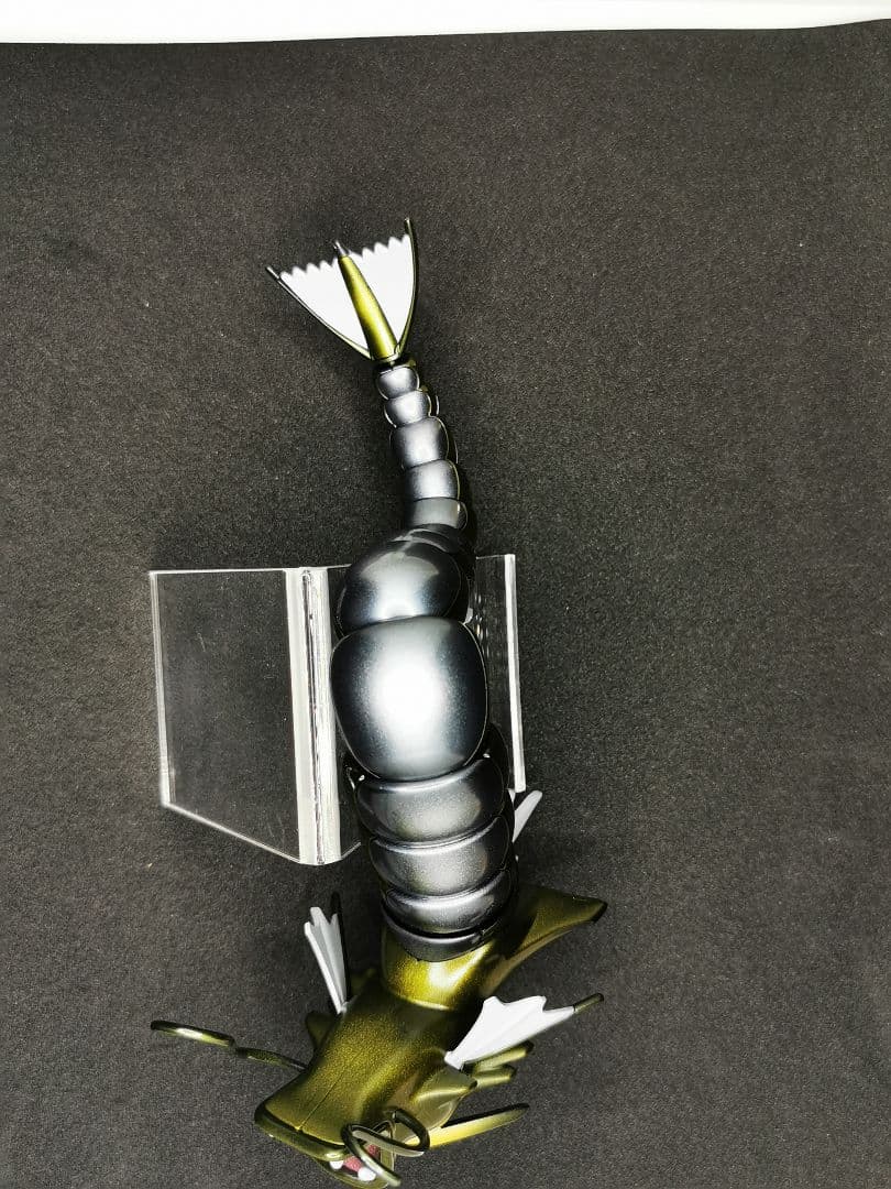 ギャラドス 完成品 黄金進化キャンディグラデ塗装【一点物】ポケプラ