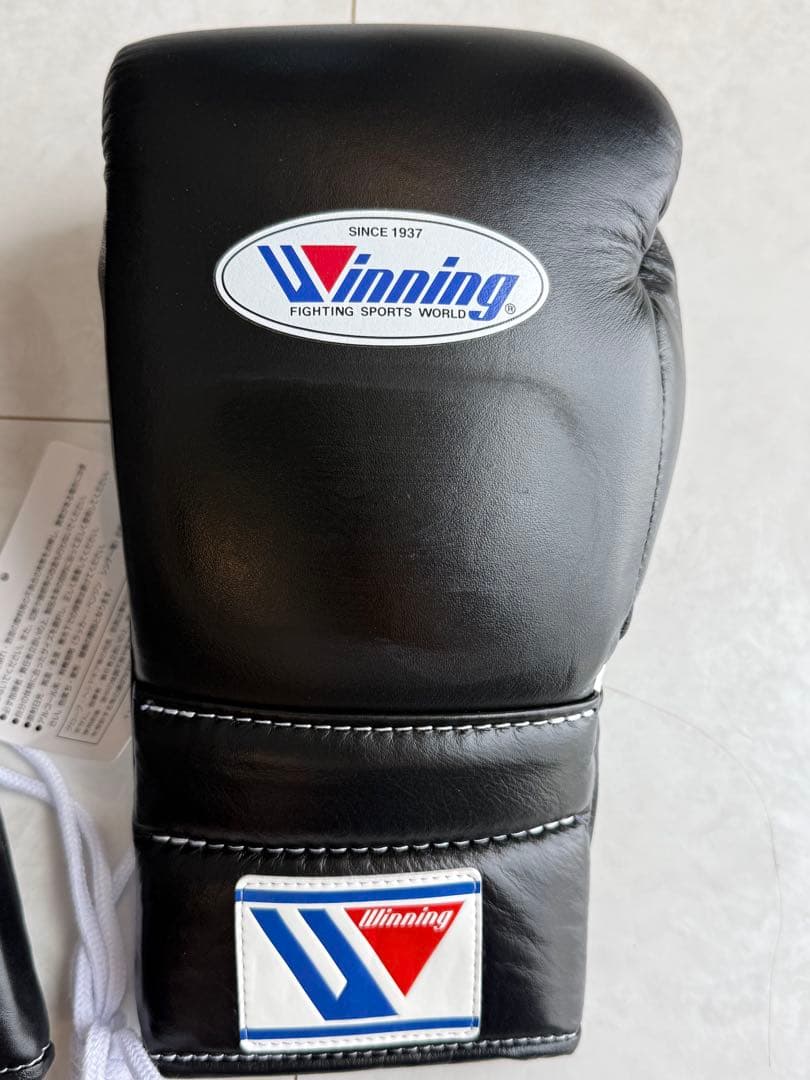 Winning ボクシンググローブ 黒　14オンス