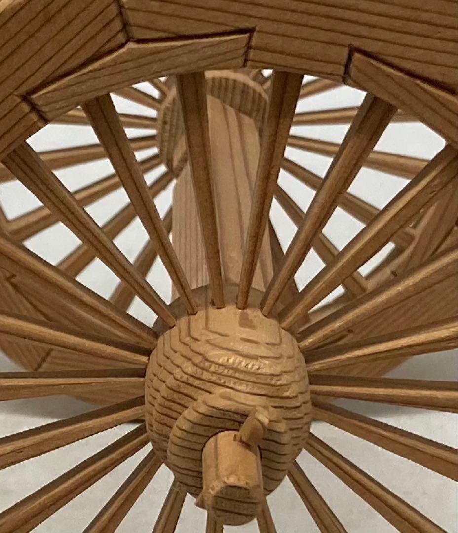 B535b 木地造 御所車置物　作者不詳　貴人乗り物　牛車　屋形車