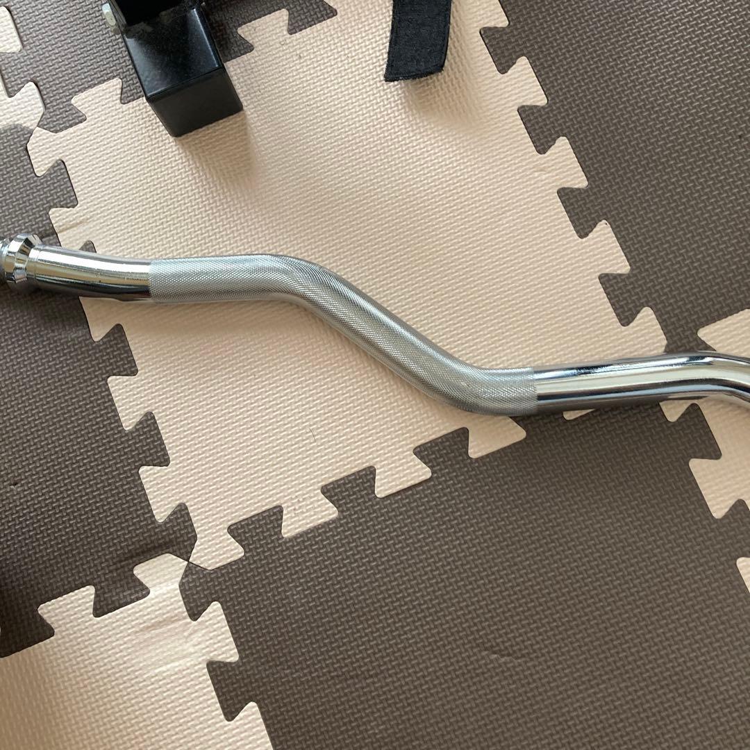 ベンチプレス 、懸垂マシン、防音マット