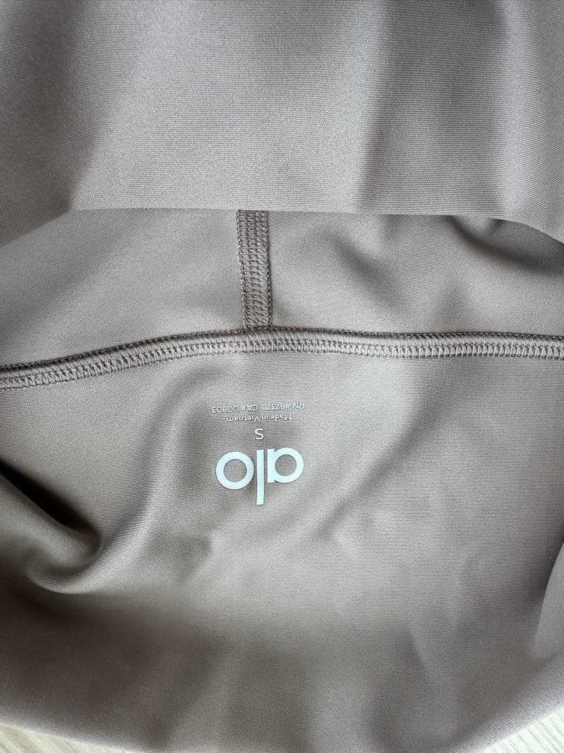 alo yoga アロ ヨガ アロヨガ ピラティス レギンス　エアリフト