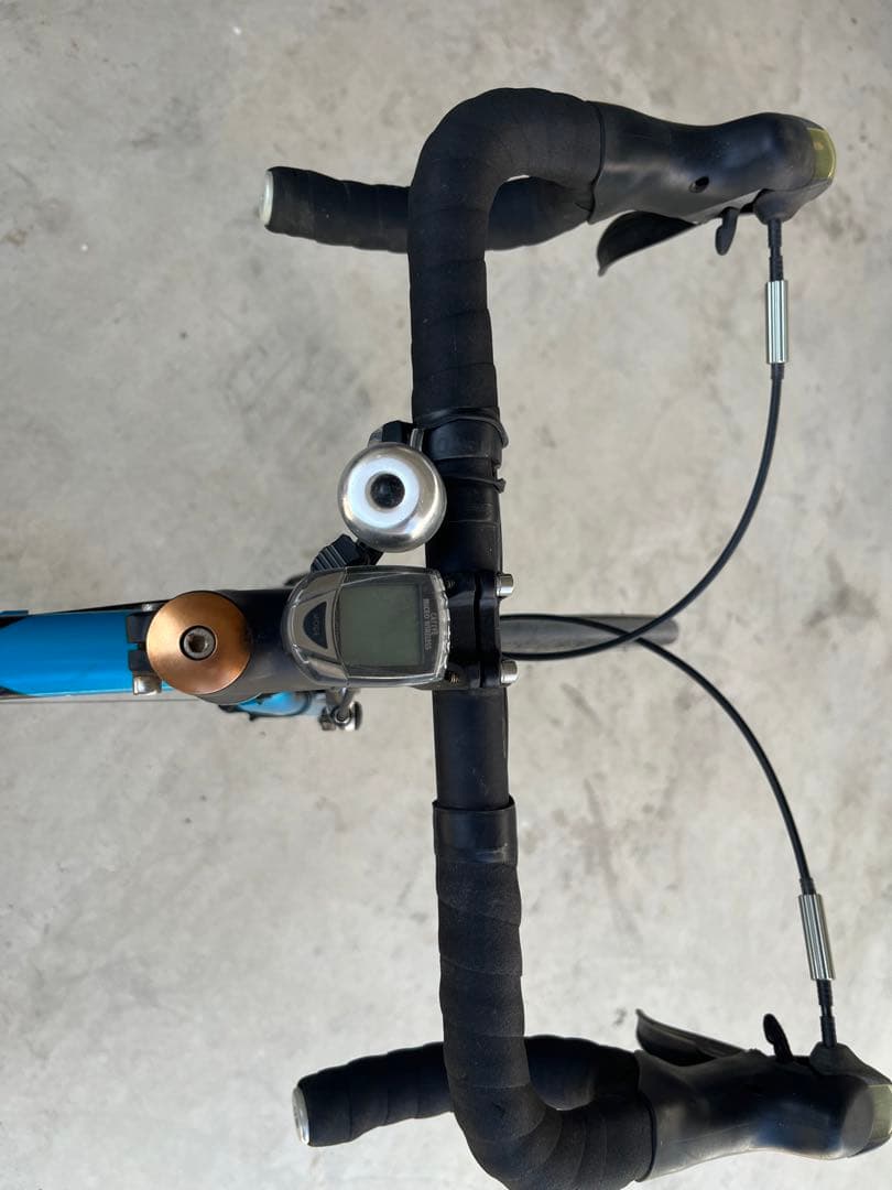 Momentum ロードバイク 青