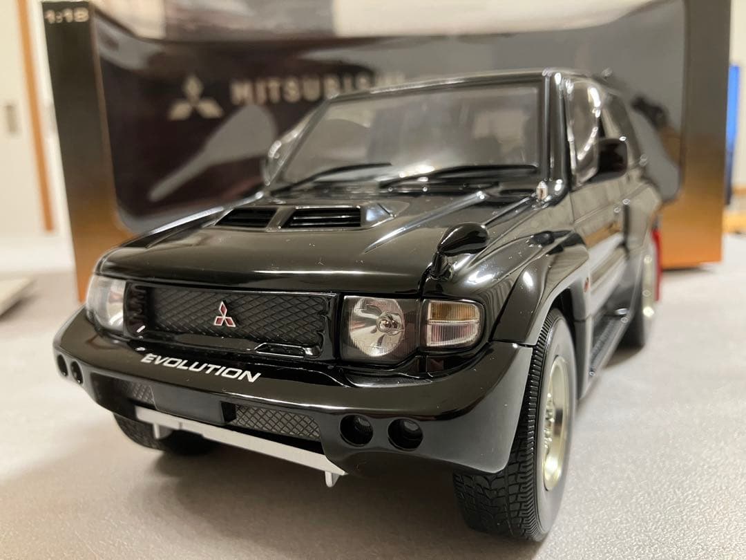 オートアート　1/18 MITSUBISHI パジェロ エヴォリューション