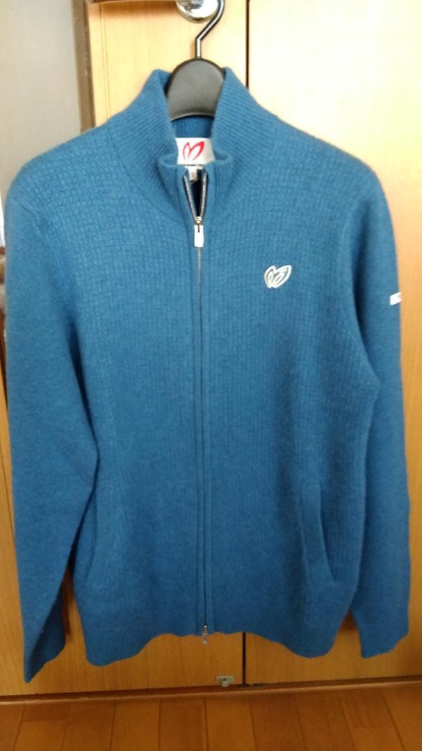 m*e様 MASTER BUNNY EDITION 青 セーター サイズ5