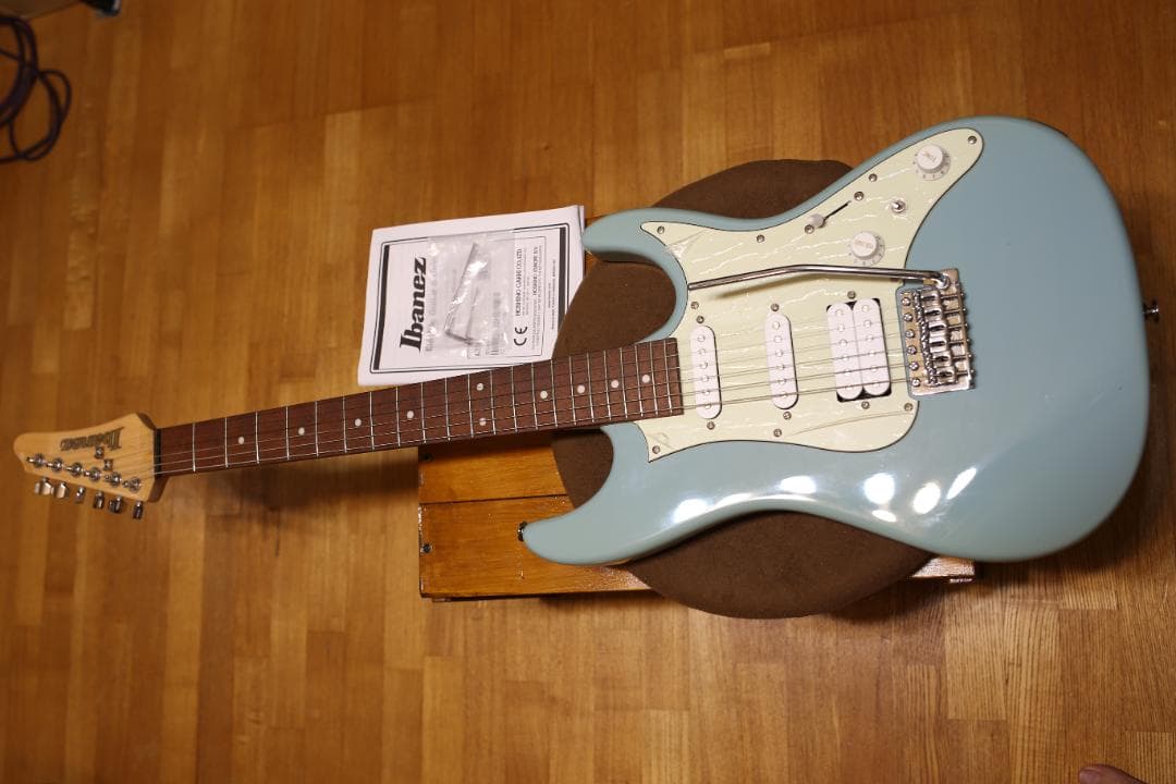 ギター Ibanez AZ Essentials AZES40 PRB