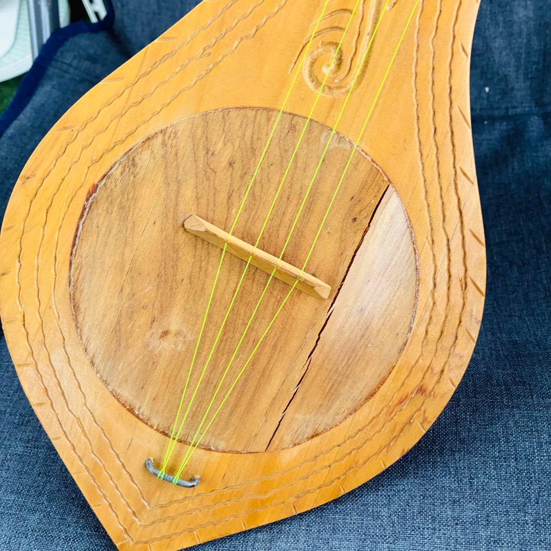 木製弦楽器 伝統的なデザイン タヒチアンウクレレ