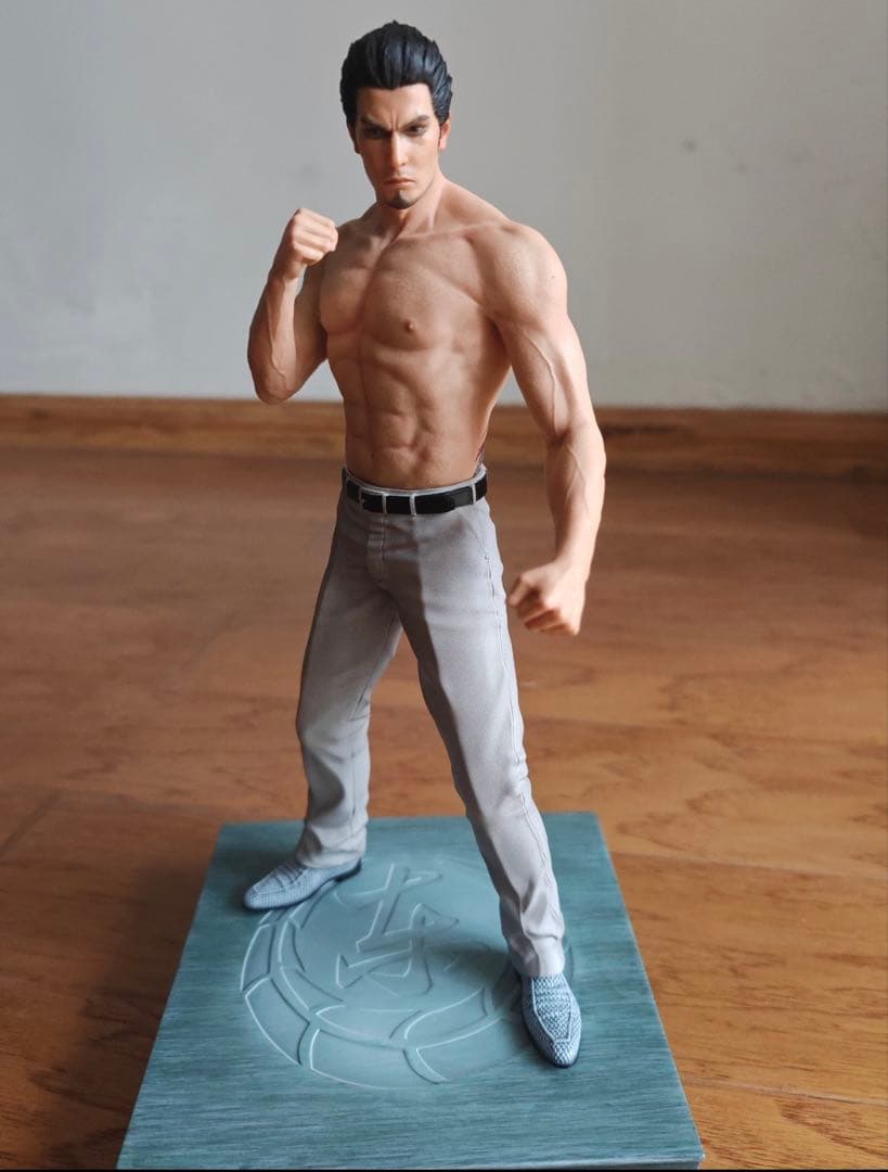 龍が如く CHOCOBO 桐生一馬 フィギュア