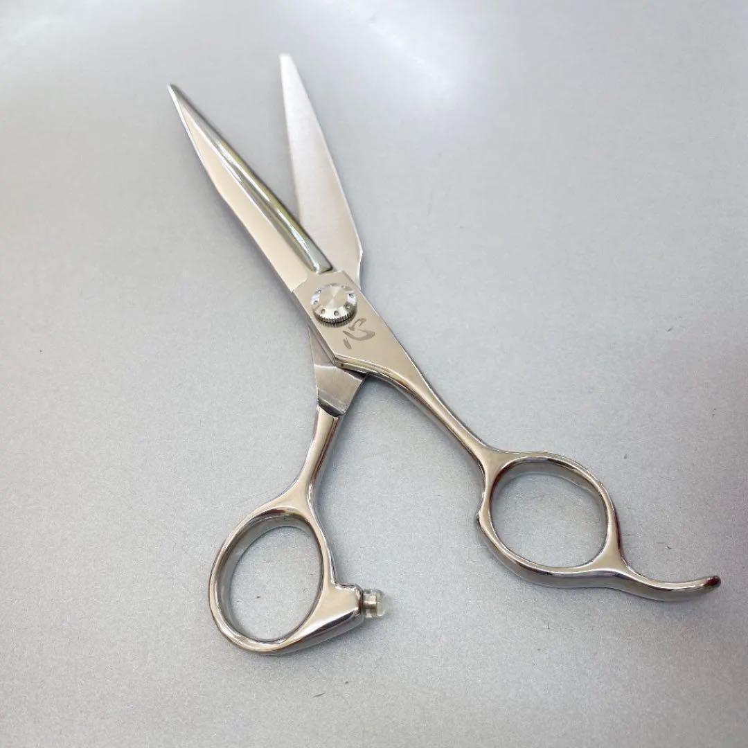 スパスパ切れ味抜群６,７５インチ剣刃シザー　新品　理美容専用はさみ　切れ味抜群！