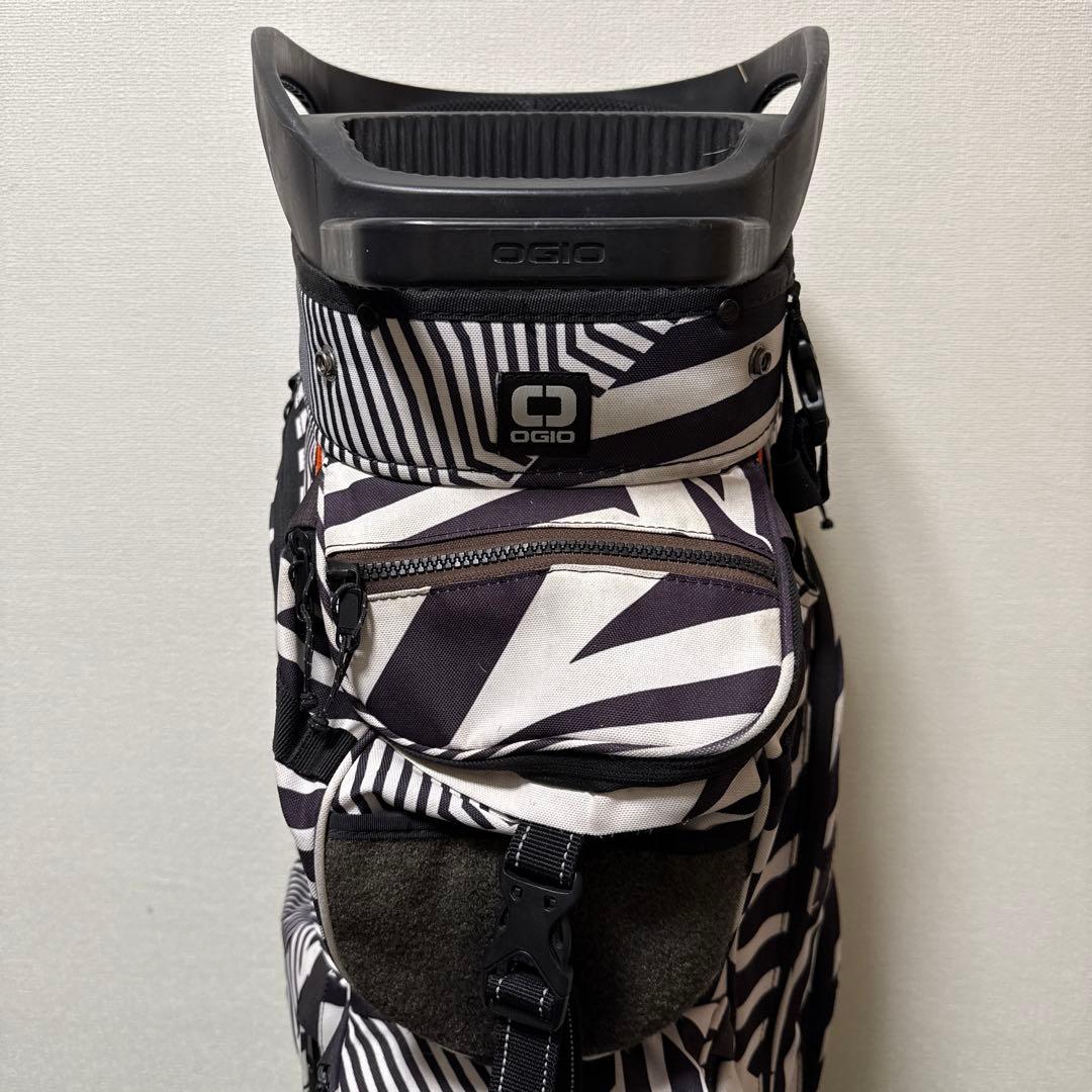 OGIO オジオ キャディバッグ 2.7kg 14分割 軽量 ゼブラ柄