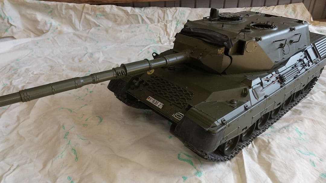 タミヤ1/16RCレオパルド