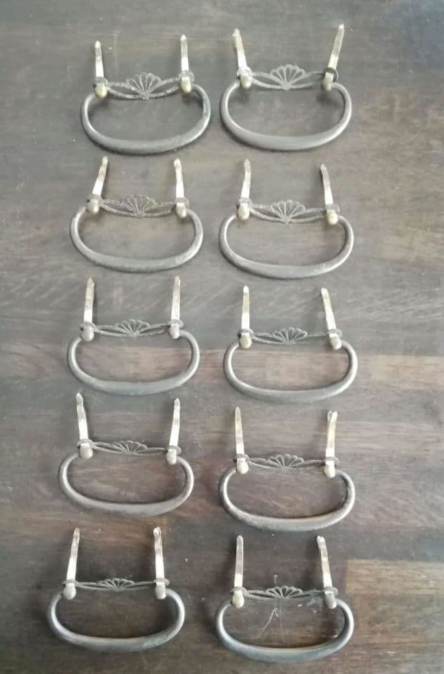 和箪笥桐だんすの取っ手　飾り金具　金属工芸　和骨董　アンティーク