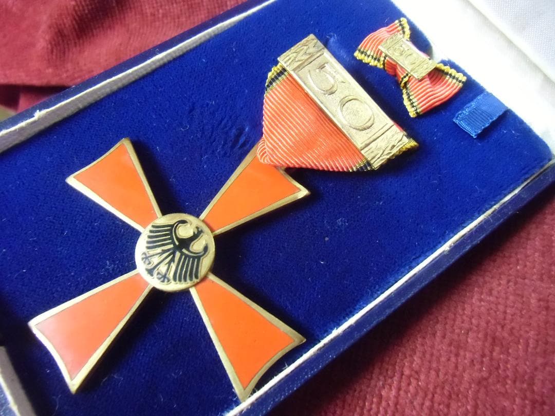 ＢＷドイツ軍/連邦軍＊連邦功労勲章２級/５０年勤続ＧＯＬＤバー付（実物）