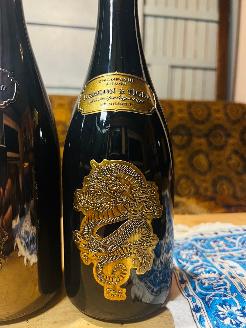 シャンパン　ドラゴン&タイガー　未開封