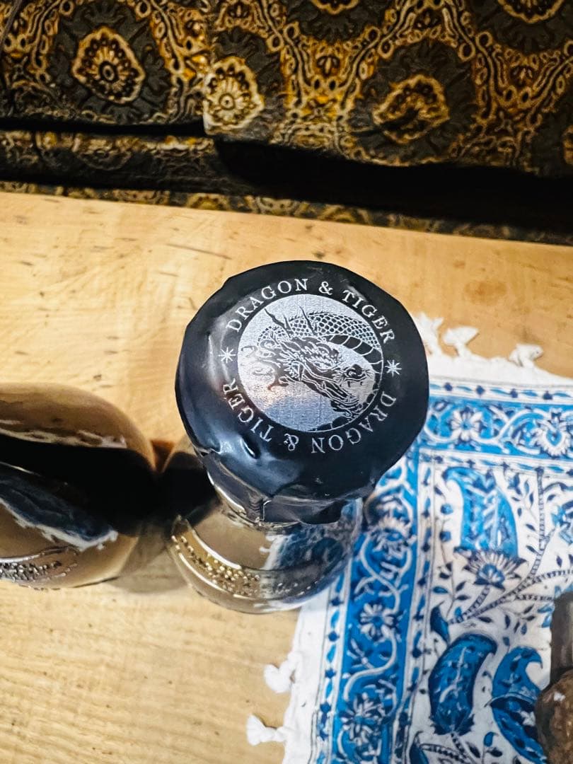 シャンパン　ドラゴン&タイガー　未開封