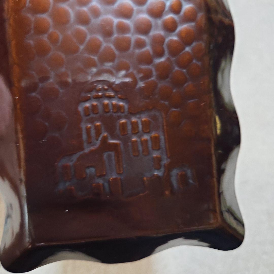 打ち出し模様の銅蟲