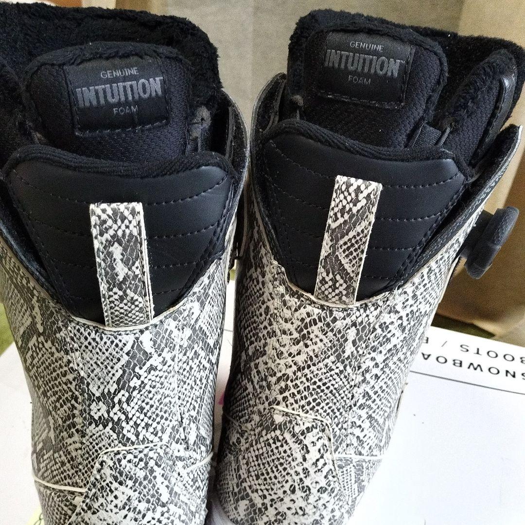 【新古品】RIDE スノーボード ブーツ ヘビ柄 23 レディース