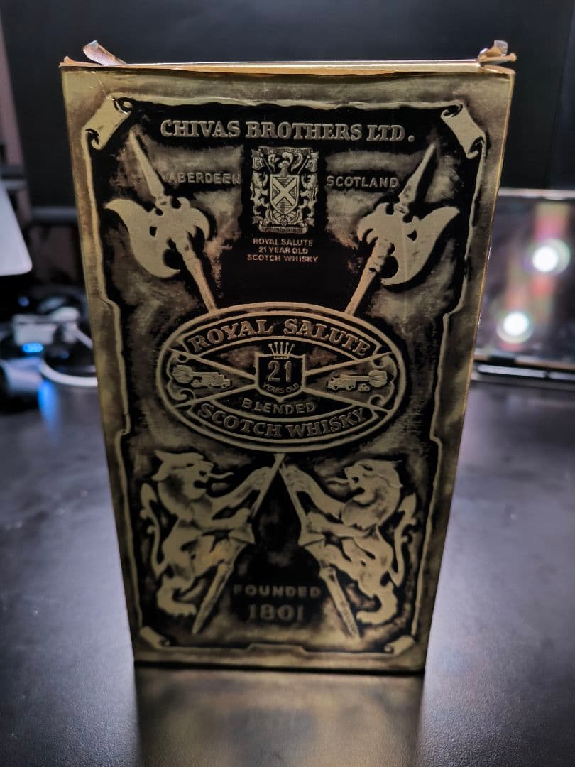 ★未開栓★シーバス・ブラザーズロイヤル・サルート21年700ml★青陶器★箱付き