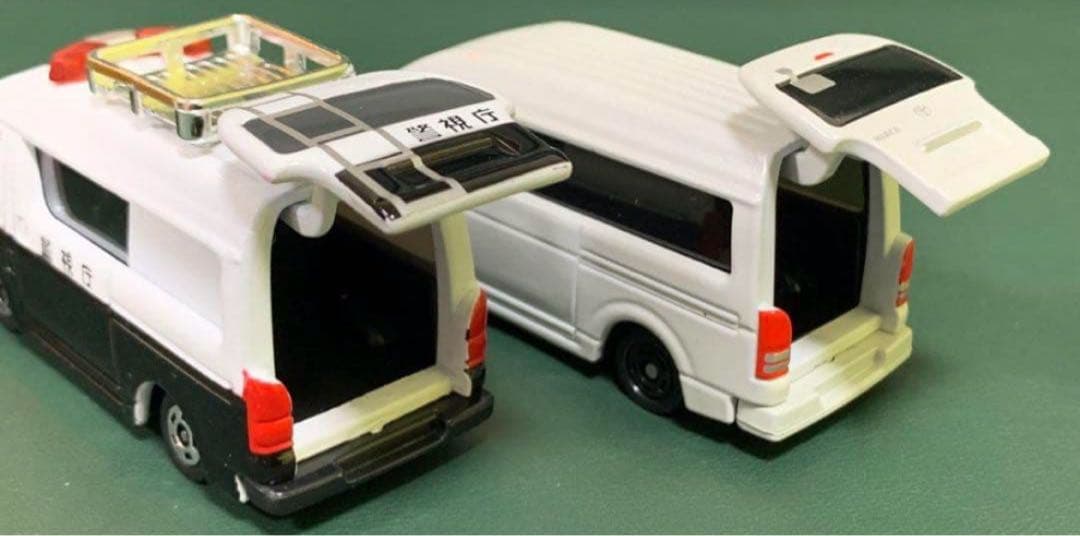 トミカ トイズドリームプロジェクト トヨタ ハイエース 2台セット