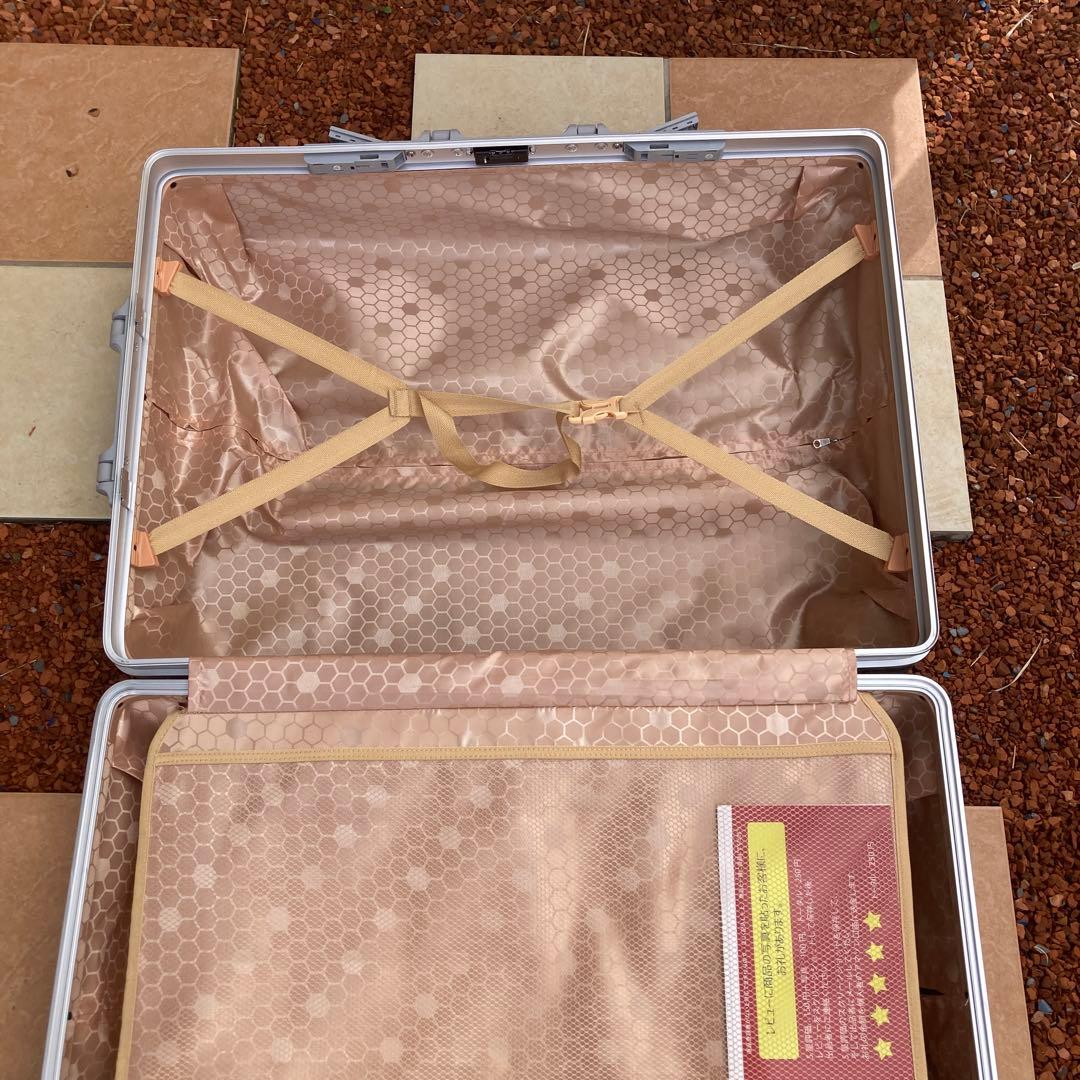 14800→9880 リモア風のビッグサイズのキャリーバッグ