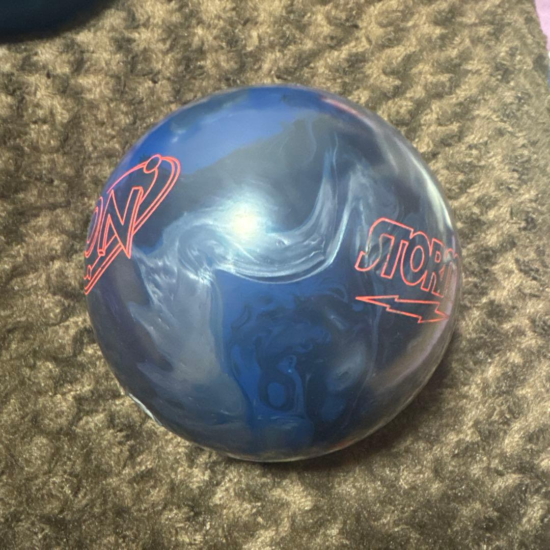STORM ION ボウリングボール