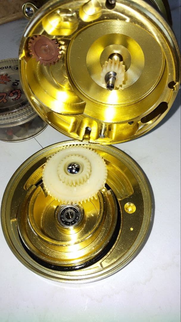 ヒラマサさん専用イワ ミリオネア 250sf 中古品 断捨離 ハンドルカスタム