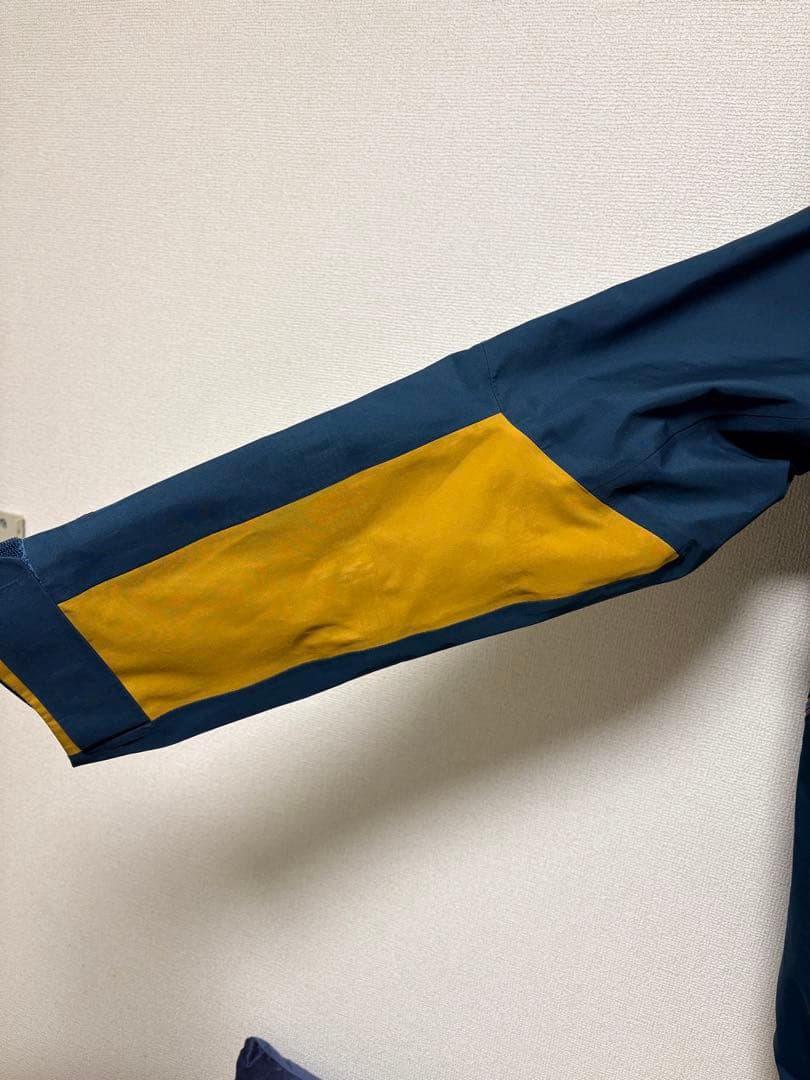 【日本未発売】アンダーアーマー ゴアテックス スキーウェアサイズSM