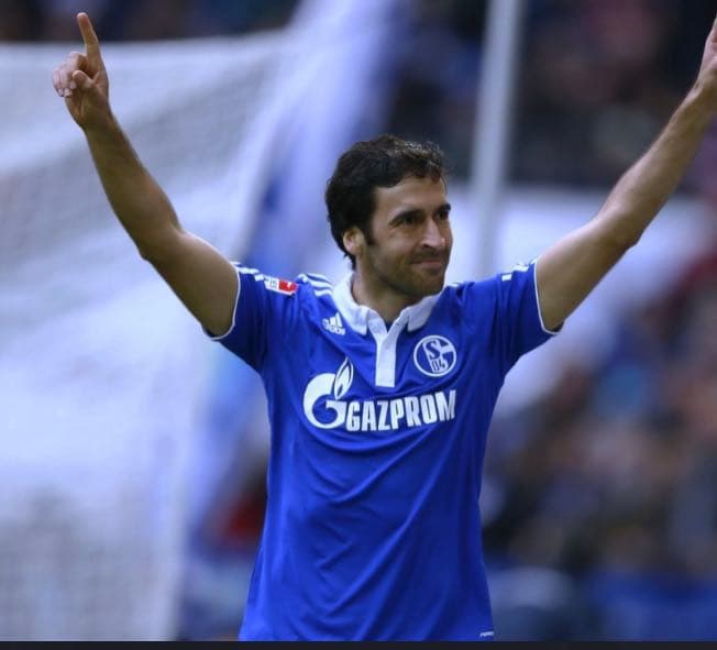 ラウール　直筆サイン入りユニフォーム　証明書付き