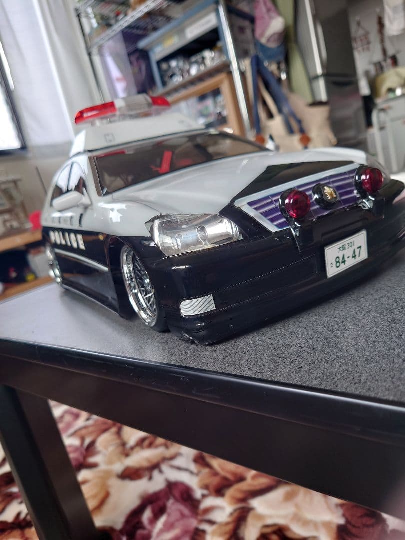 パトカー型ラジコン LEDライト付き
