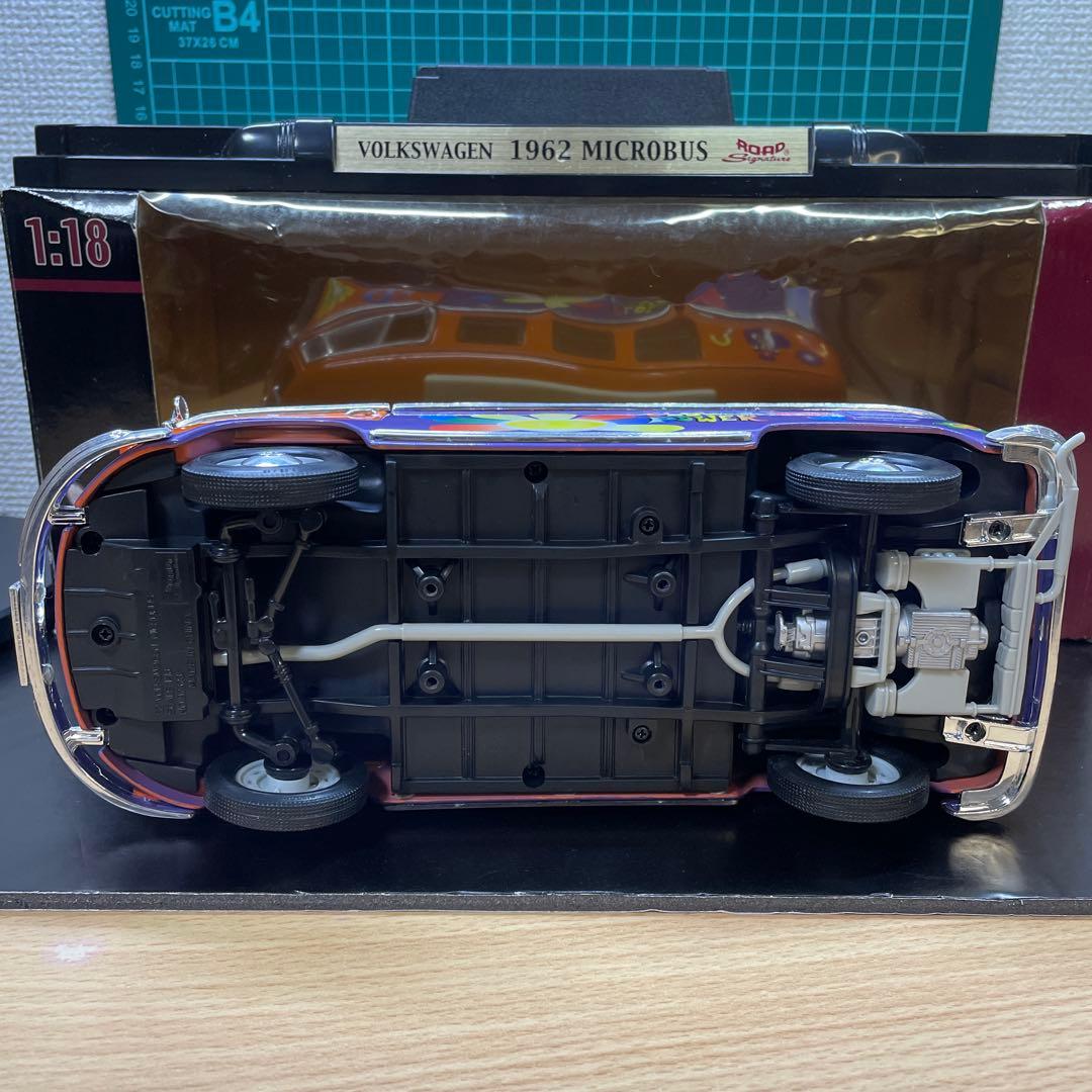 Volkswagen 1962 Microbus フラワーパワー