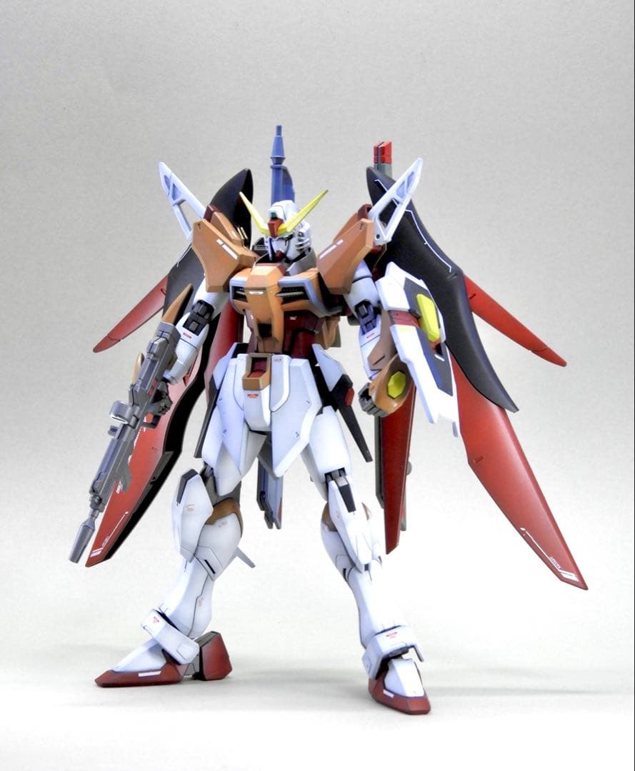 HG デスティニーガンダム (ハイネ専用機) 全塗装 / ガンプラ 完成品