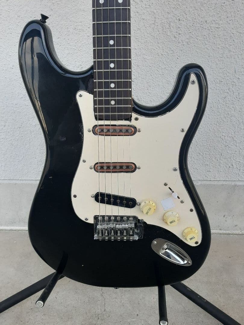 最終値下げ加熱処理ＡＩＹストラトタイプエレキギターSSS黒