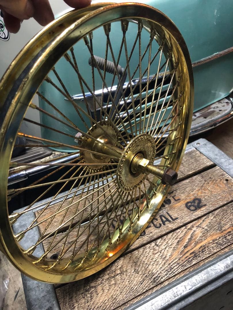 Lowrider ローチャリ 　SCHWINN ホイール　16インチ　フロント