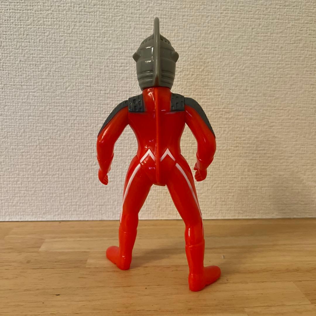 ブルマァク ウルトラセブン ポーズタイプソフビ B-CLUB復刻版怪獣シリーズ