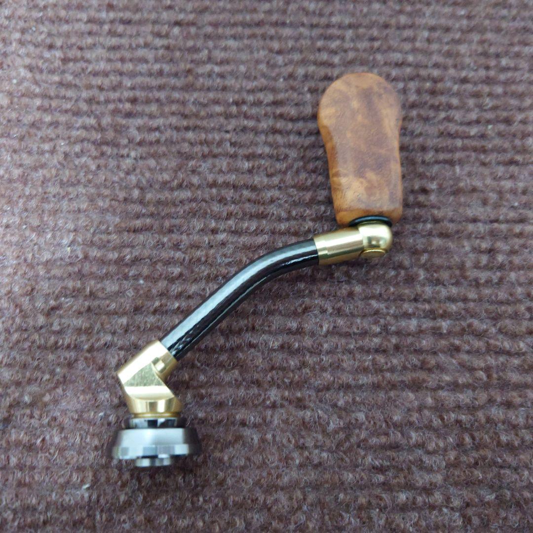 【極美品】ダイワ　カーボンライトハンドル＋花梨