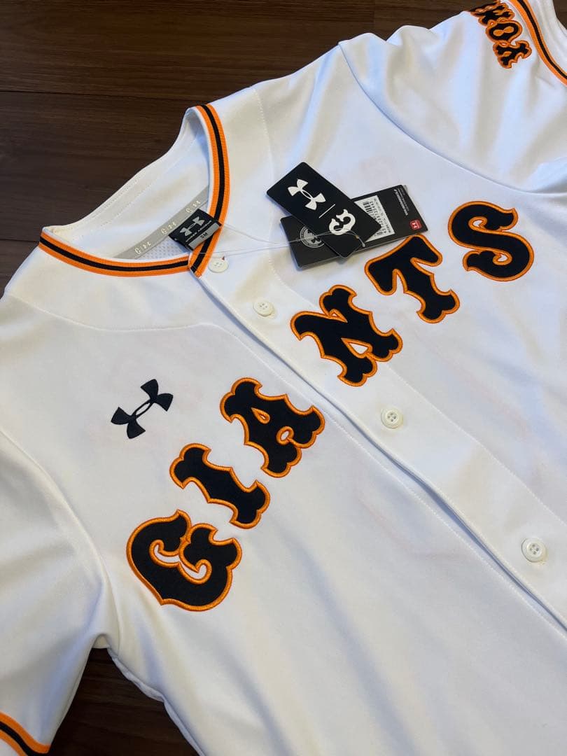 ^^ 読売ジャイアンツ ユニフォーム 坂本隼人　アンダーアーマー　未使用