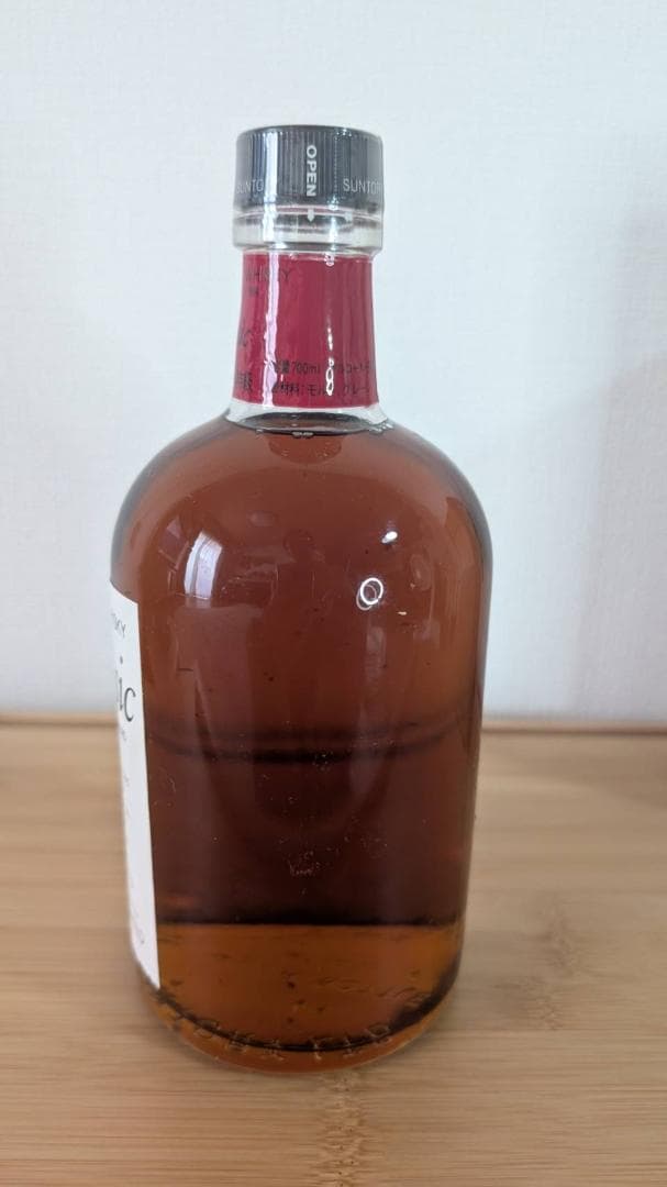 サントリー ウイスキー SUNTORY CLASSIC 700ml 未開封