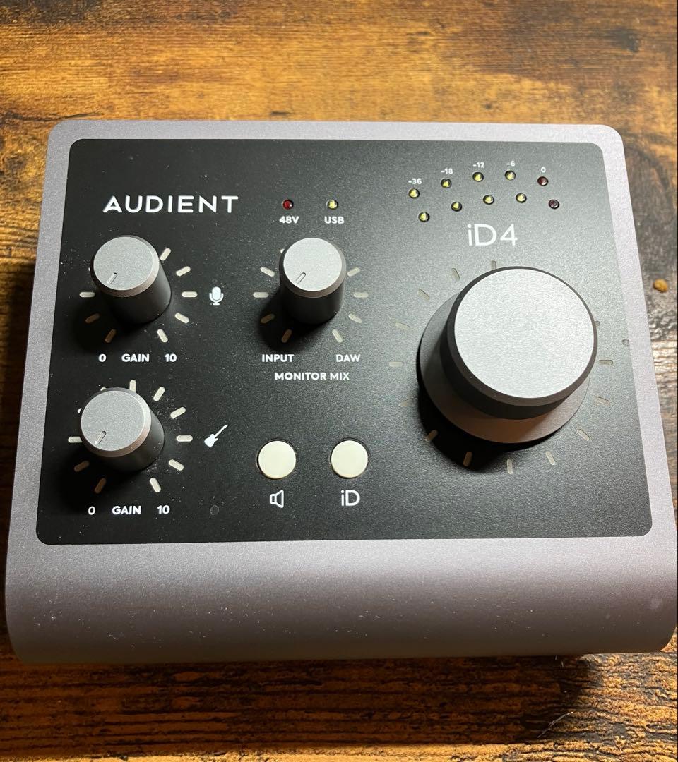 AUDIENT iD4mkII オーディオインターフェイス
