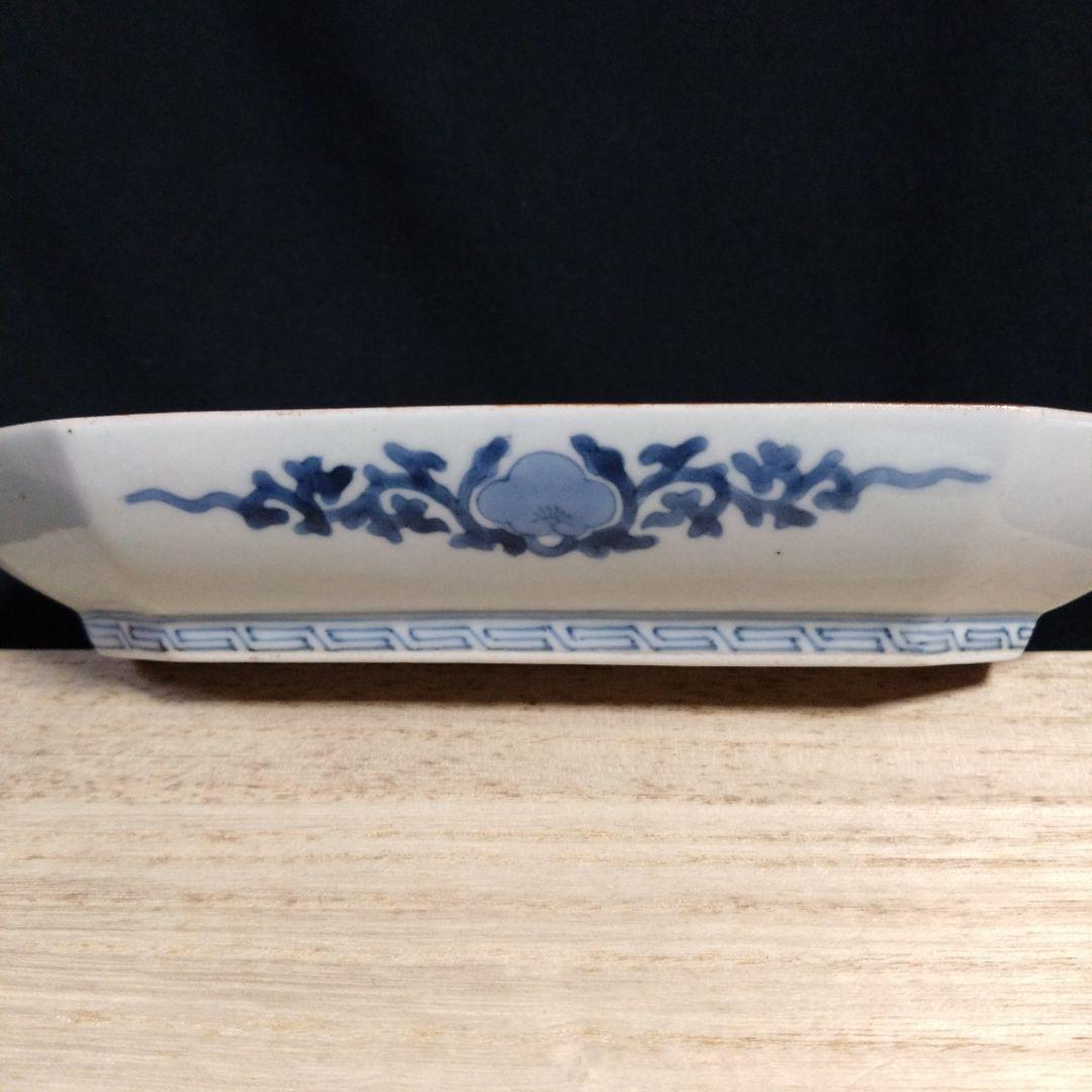 藍柿右衛門唐獅子雪輪文隅切長皿