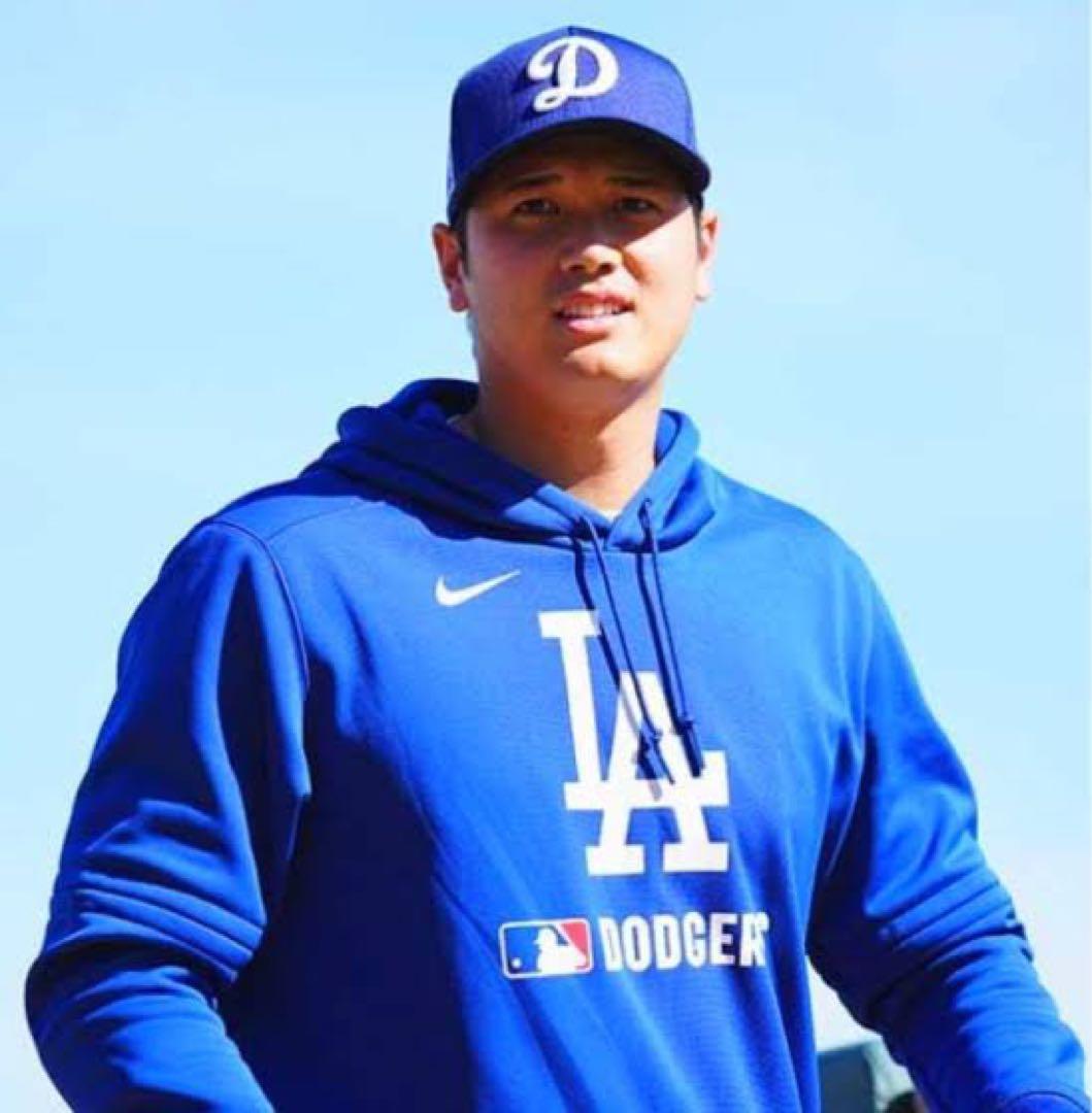 ドジャース　オーセンティックパーカー