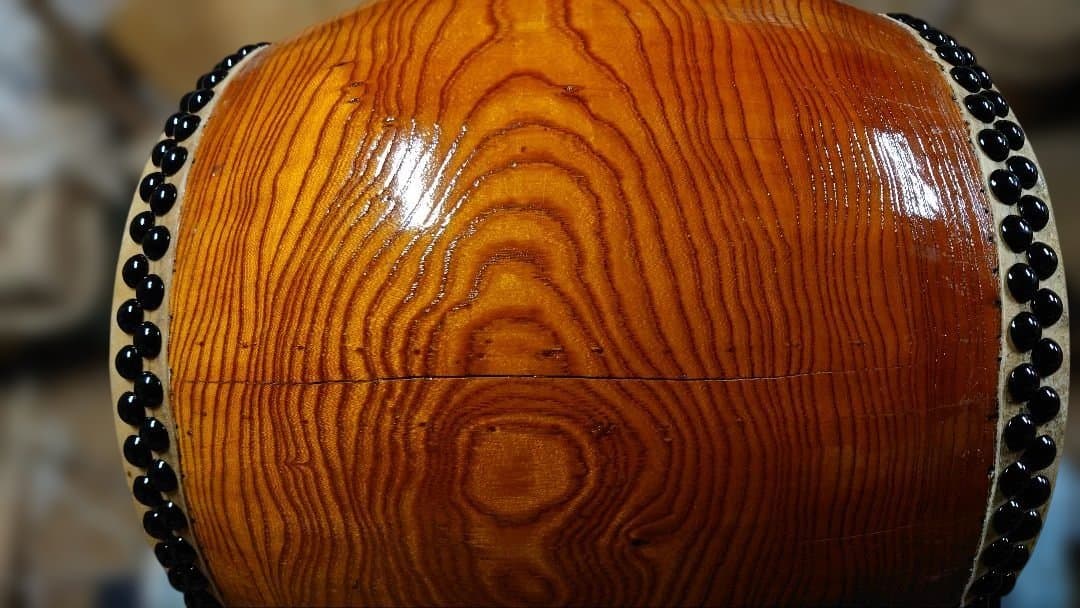 しんページ。ケヤキくり抜き和太鼓