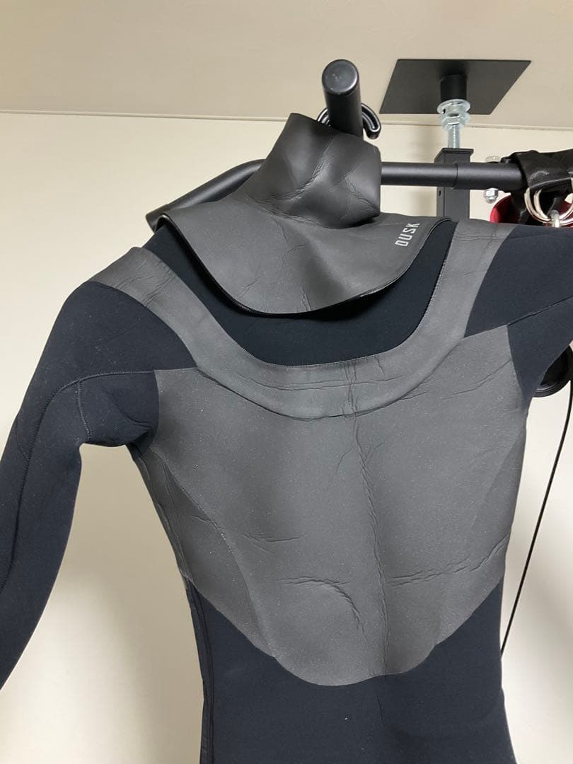 DUSK Form Ball 3mmウェットスーツ 1回着用のみ 身長172cm