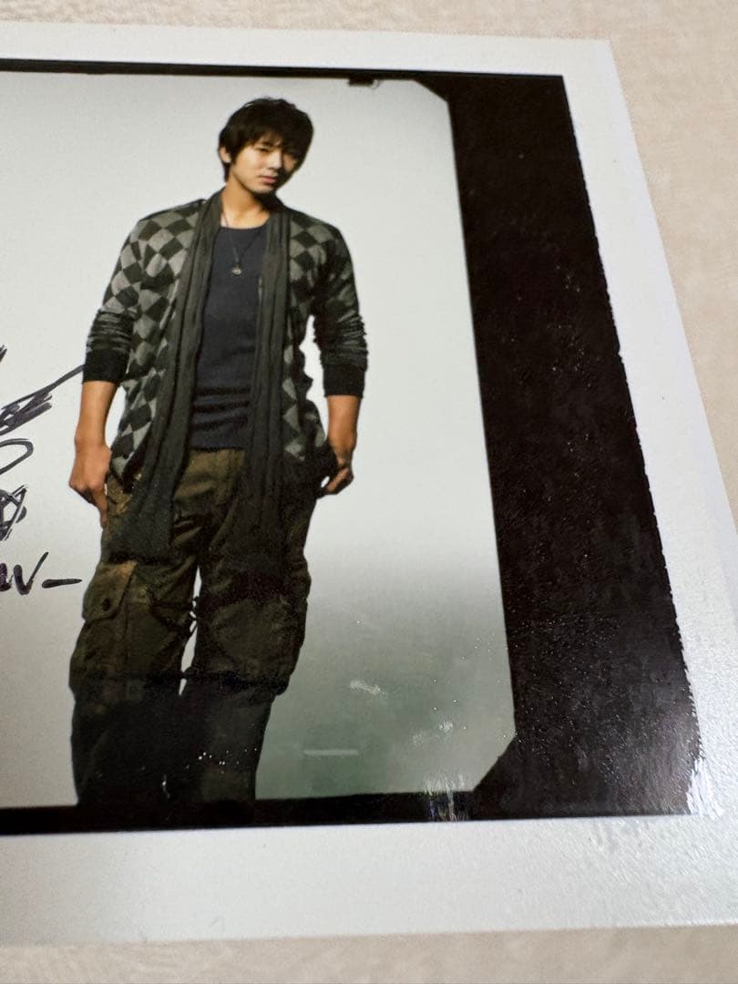 東方神起ユンホ 生ポラ 直筆サイン入り