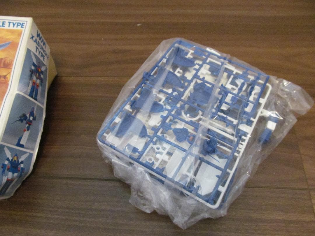 ザブングル　戦闘メカ　プラモデル